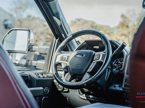 Used 2022 Ford F250 Platinum w/ FX4 Off-Road Package image 14