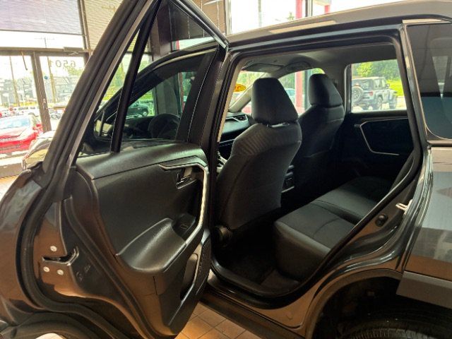 Used 2025 Toyota RAV4 LE FWD image 28