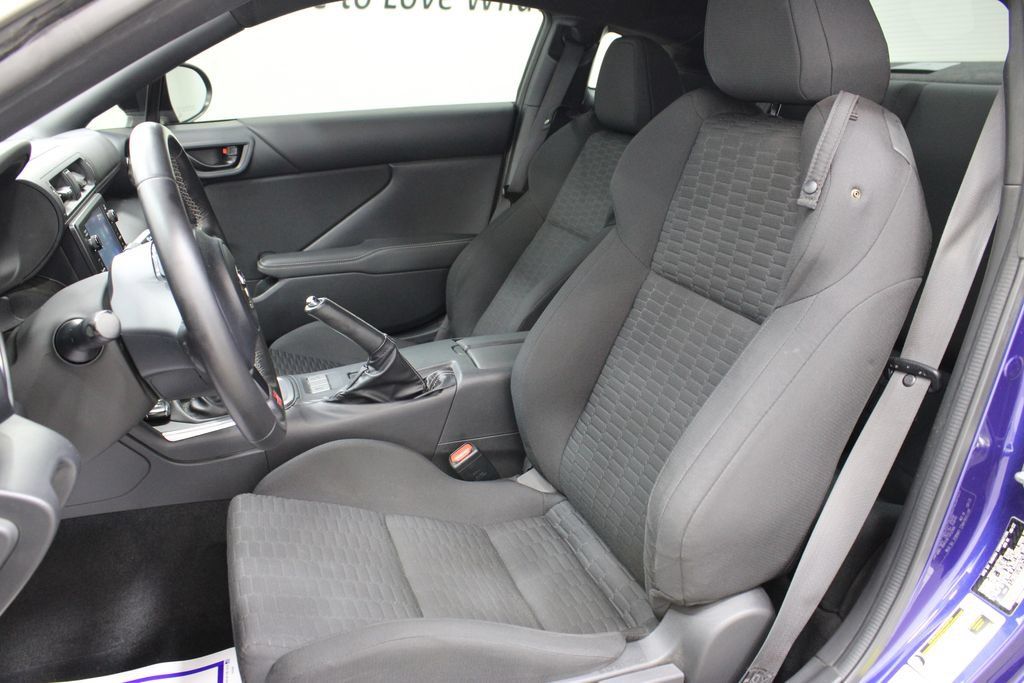 Used 2023 Toyota GR86 RWD image 14
