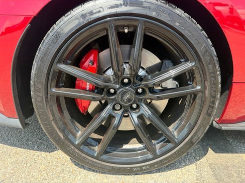 Used 2021 Ford Mustang Shelby GT500 w/ Technology Package RWD image 30
