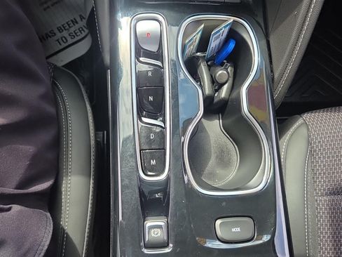 Used 2022 Buick Envision Preferred AWD/4WD image 16