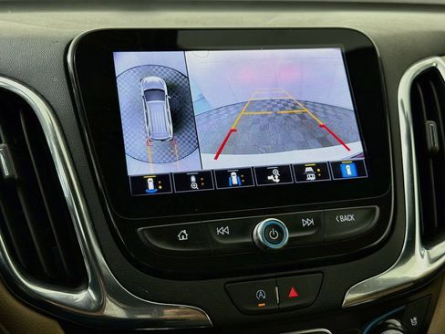 Used 2023 Chevrolet Equinox Premier AWD/4WD image 18
