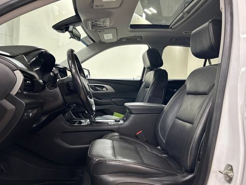 Used 2019 Chevrolet Traverse RS w/ LPO, Floor Liner Package AWD/4WD image 11