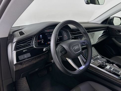Used 2022 Audi Q8 Premium AWD/4WD image 32