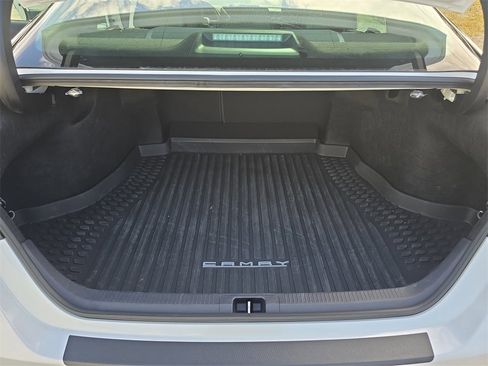 Used 2023 Toyota Camry XSE image 18