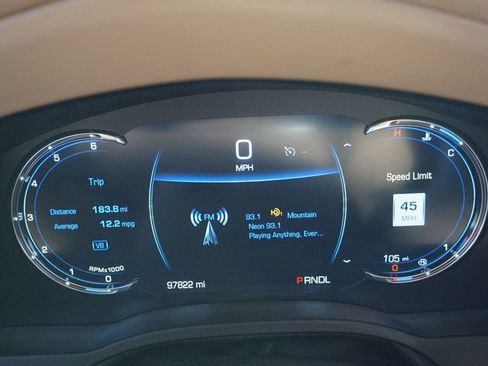 Used 2019 Cadillac Escalade Platinum image 32