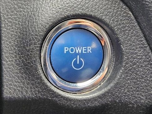 Used 2020 Toyota RAV4 XLE w/ Convenience Package AWD/4WD image 12