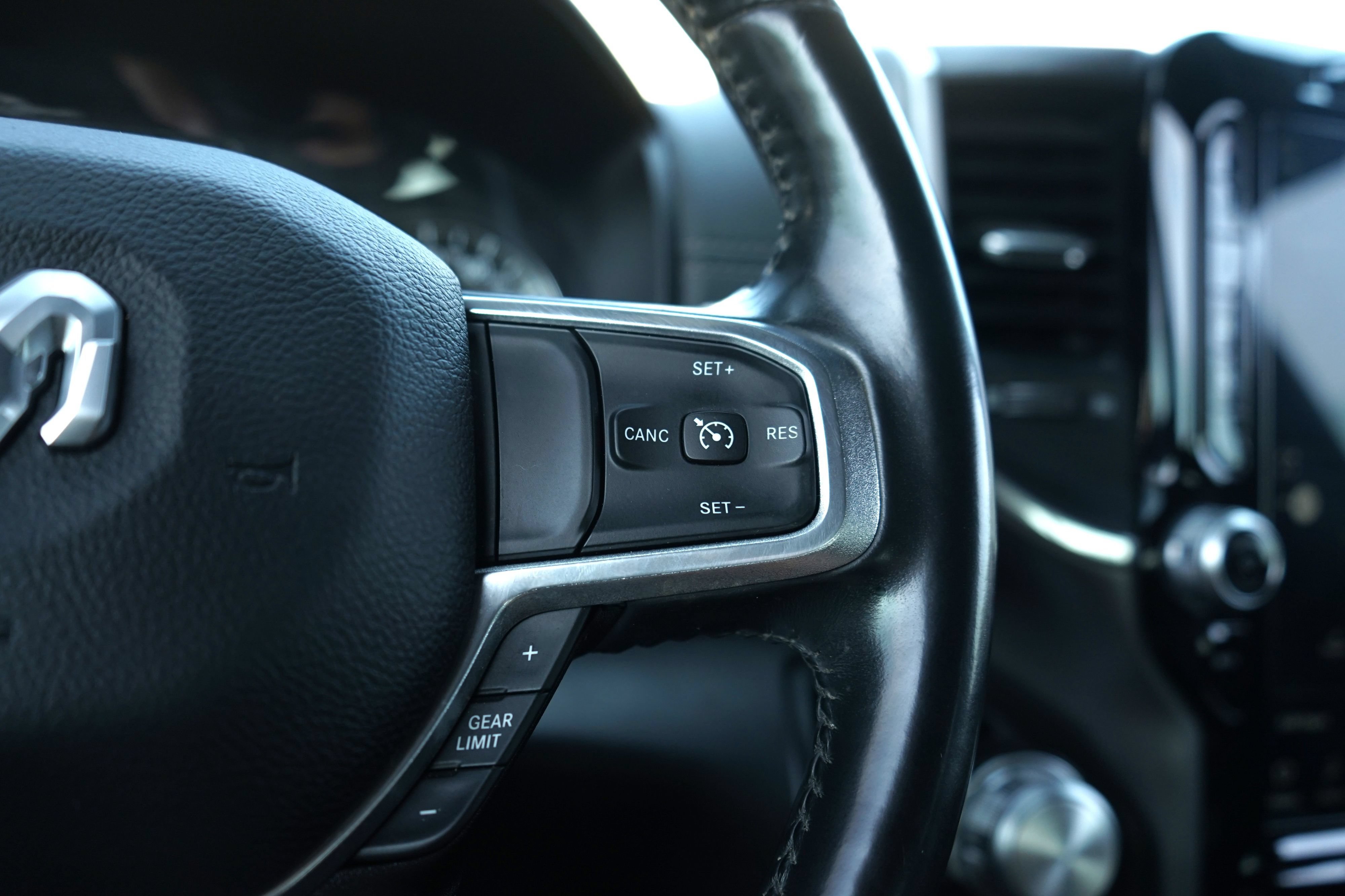 Used 2023 RAM 1500 Laramie AWD/4WD image 20