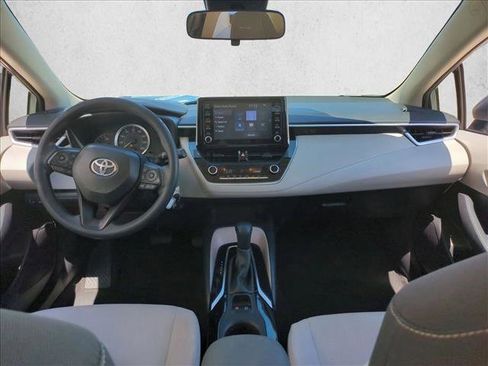 Used 2020 Toyota Corolla LE FWD image 16