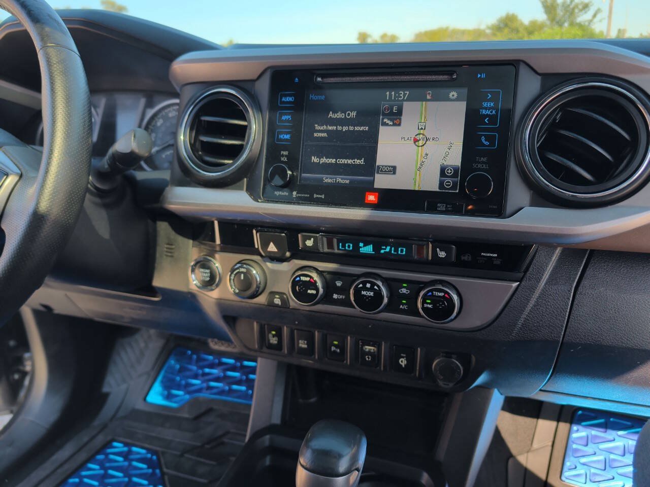 Used 2017 Toyota Tacoma Limited w/ Tow Package AWD/4WD image 22