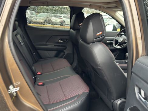 Used 2026 Nissan Kicks SR w/ SR Premium Package image 11