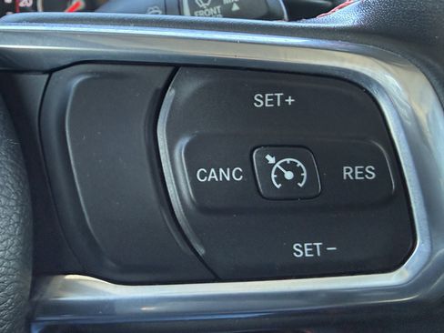 Used 2022 Jeep Gladiator Rubicon w/ Cold Weather Group image 24