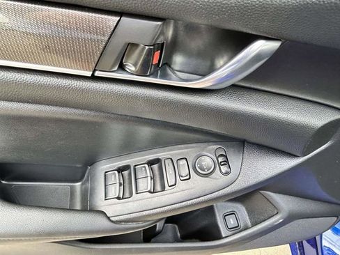 Used 2022 Honda Accord Sport image 13