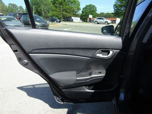 Used 2015 Honda Civic SE image 19
