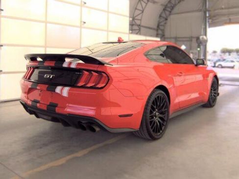 Used 2022 Ford Mustang GT Premium w/ GT Performance Package RWD image 3