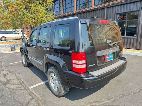 Used 2012 Jeep Liberty Sport AWD/4WD image 3