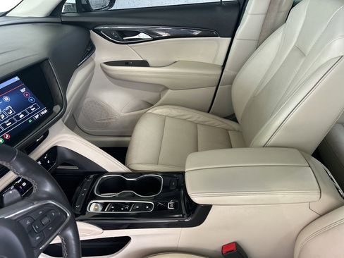 Used 2021 Buick Envision Essence image 9