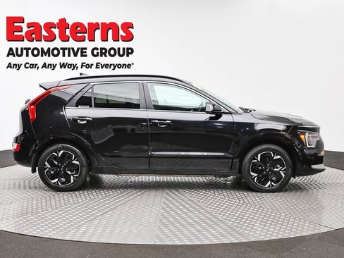 Used 2023 Kia Niro Wind w/ Wind Preserve Package FWD image 4