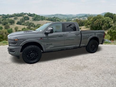 Used 2026 RAM 2500 Limited AWD/4WD image 4