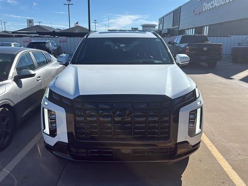 Used 2024 Hyundai Palisade Calligraphy image 8