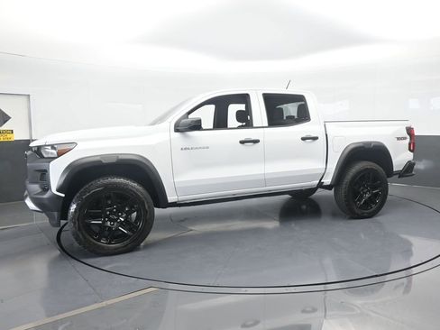 Used 2024 Chevrolet Colorado Trail Boss image 2