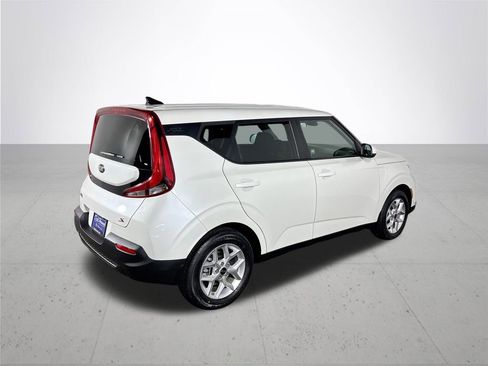 Certified 2020 Kia Soul S image 7
