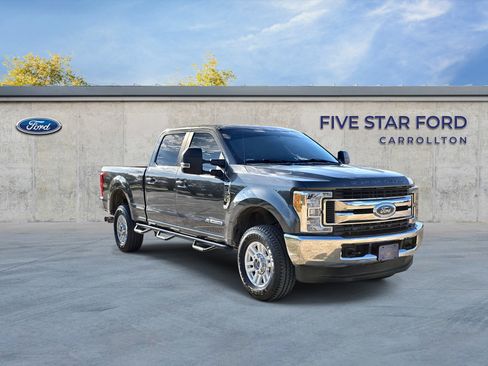 Used 2017 Ford F250 XL w/ STX Appearance Package image 1