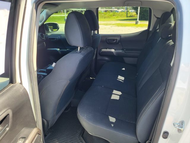 Used 2021 Toyota Tacoma SR5 w/ Trail Edition AWD/4WD image 12