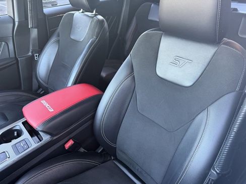 Used 2021 Ford Edge ST w/ Equipment Group 401A image 14