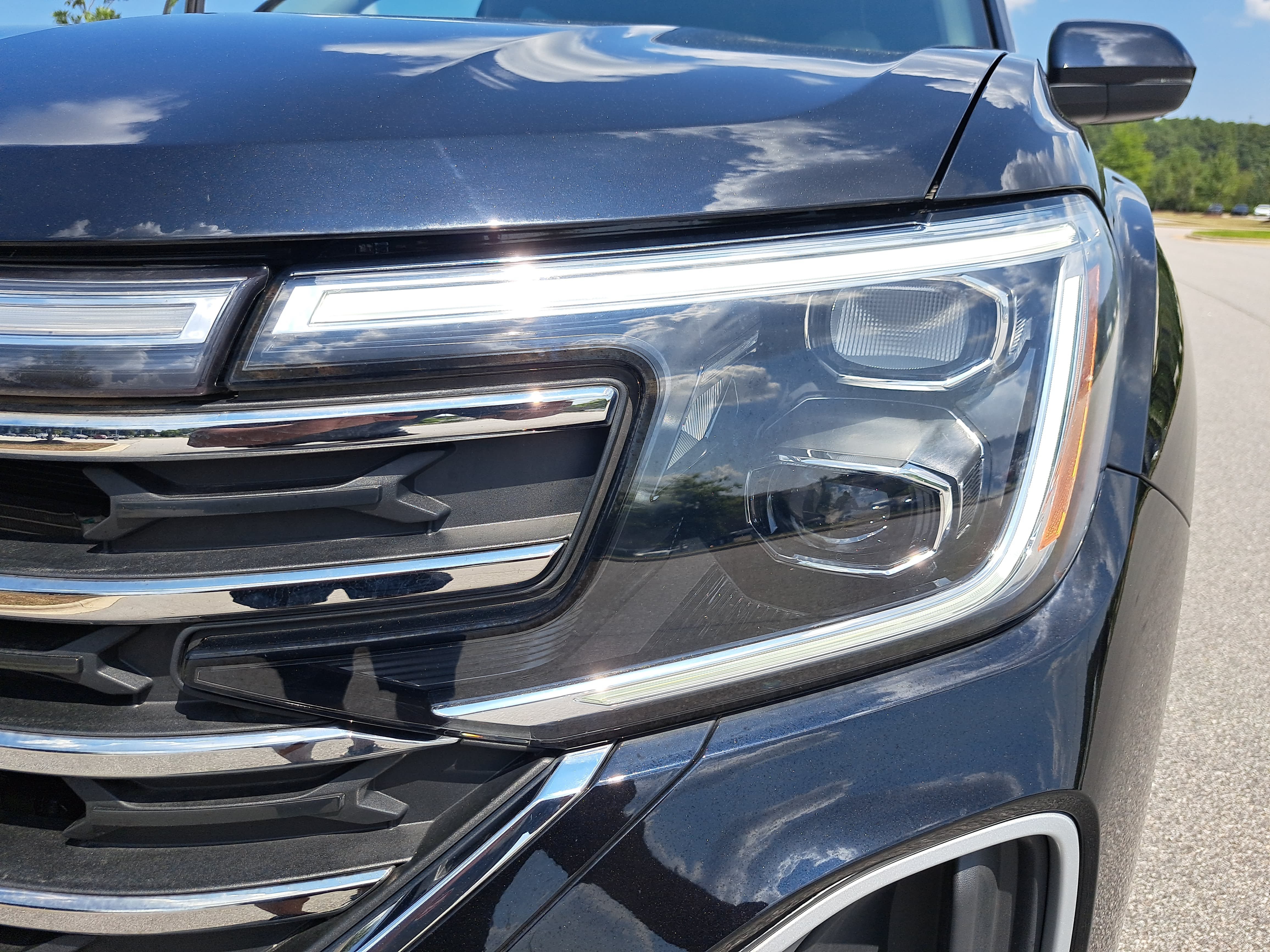 Certified 2025 Volkswagen Atlas SE FWD image 31