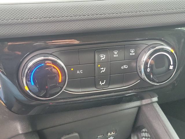 Used 2025 Chevrolet TrailBlazer LT AWD/4WD image 18