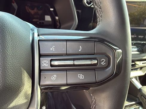 Used 2026 Chevrolet Colorado Trail Boss AWD/4WD image 27
