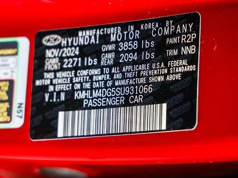 Used 2025 Hyundai Elantra Sport image 30