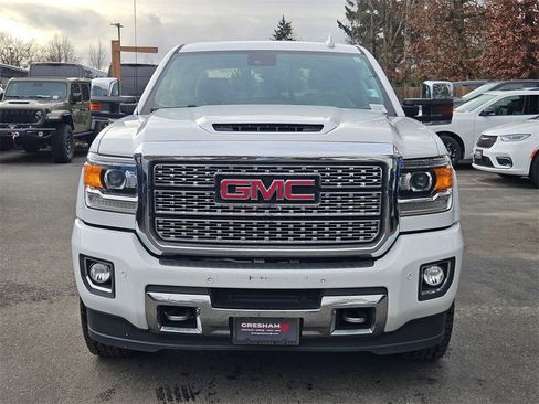 Used 2019 GMC Sierra 3500 Denali w/ Duramax Plus Package image 2