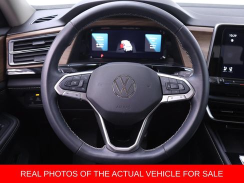 Used 2024 Volkswagen Atlas SE AWD/4WD image 13