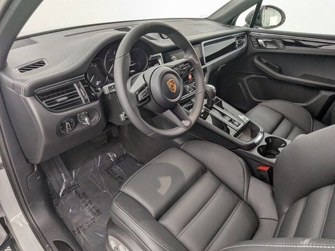 New 2026 Porsche Macan Turbo image 4