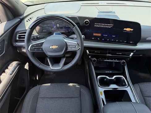 New 2026 Chevrolet Traverse LT w/ Enhanced Driving Package image 11