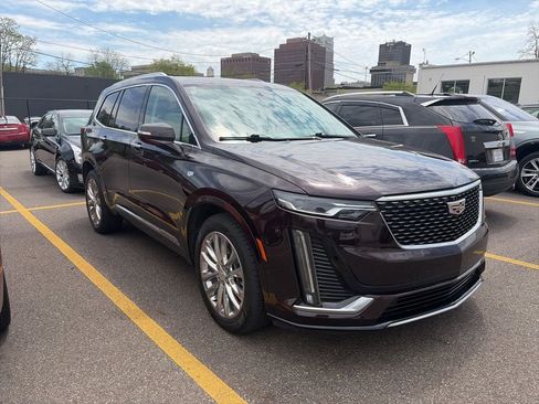 Used 2021 Cadillac XT6 Premium Luxury AWD/4WD image 5