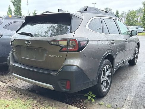 Used 2022 Subaru Outback Limited AWD/4WD image 4