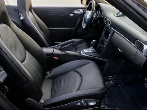 Used 2011 Porsche 911 Carrera 4S image 17