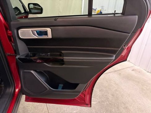 Used 2022 Ford Explorer ST w/ Equipment Group 401A AWD/4WD image 17