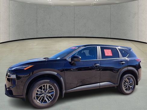 Used 2026 Nissan Rogue S FWD image 9