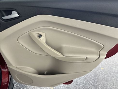 Used 2017 Ford Escape Titanium image 35