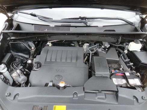 Used 2016 Toyota Highlander Limited FWD image 39