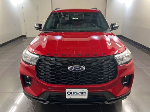 New 2026 Ford Explorer ST-Line image 2