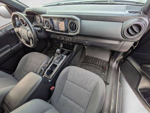 Used 2019 Toyota Tacoma TRD Off-Road image 23