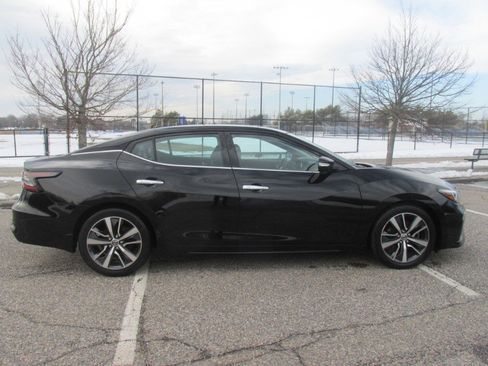 Used 2019 Nissan Maxima 3.5 SV w/ Floor Mat Group image 10