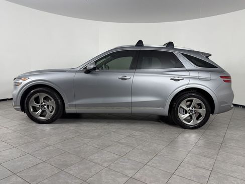 Used 2026 Genesis GV70 2.5T Advanced AWD/4WD image 2