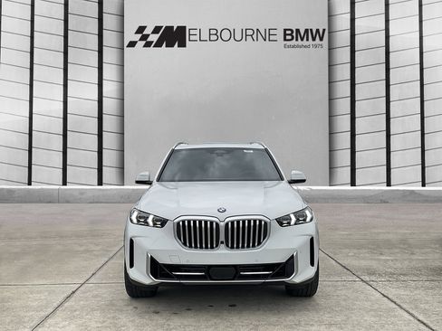 New 2026 BMW X5 xDrive40i w/ Premium Package AWD/4WD image 2