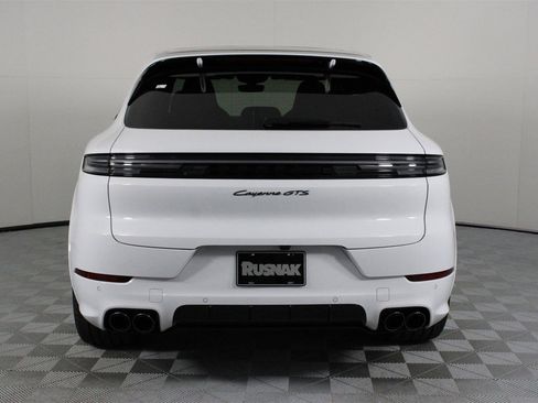 New 2026 Porsche Cayenne GTS image 6